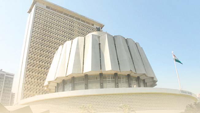 Assembly elections! Probability of code of conduct in the state from today | वेध विधानसभा निवडणुकीचे! आजपासून राज्यात आचारसंहिता लागण्याची शक्यता   Assembly elections! Probability of code of conduct in the state from today | वेध विधानसभा निवडणुकीचे! आजपासून राज्यात आचारसंहिता लागण्याची शक्यता