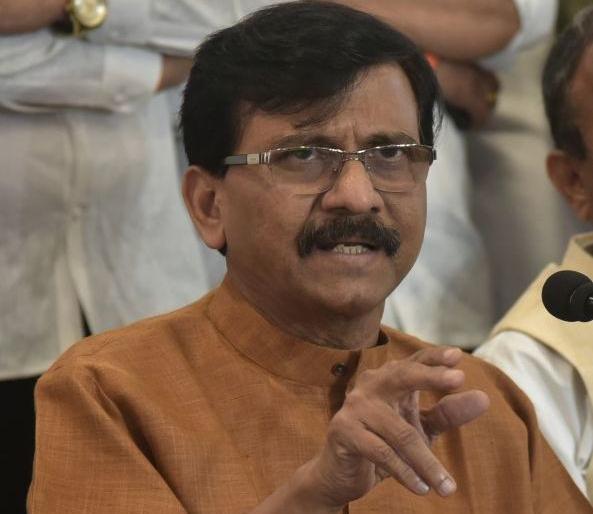 Anil Deshmukh's resignation is a mistake | अनिल देशमुखांचा राजीनामा घेणे ही चूक होती