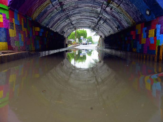 Monsoon arrival in Nagpur! Heavy rain throughout the night; Ukadya comforted the bewildered citizens | नागपुरात मान्सूनचे आगमन! रात्रभर पावसाची झमाझम; उकाड्याने हैराण नागरिक सुखावले