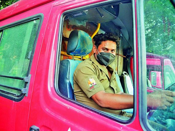 At the risk of their lives, patient care, regardless of the mind | Coronavirus in Nagpur; जीव धोक्यात घालून रुग्णसेवा, मनपाला नाही त्यांची पर्वा At the risk of their lives, patient care, regardless of the mind | Coronavirus in Nagpur; जीव धोक्यात घालून रुग्णसेवा, मनपाला नाही त्यांची पर्वा