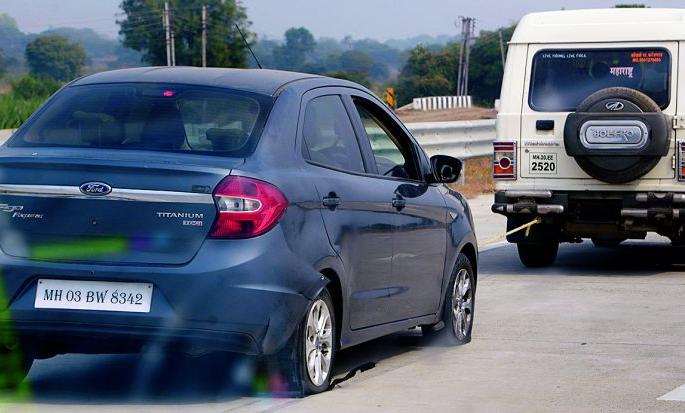 Can tires of vehicles on Samriddhi highway be dangerous? | समृद्धी महामार्गावर वाहनांचे टायर देऊ शकतात धोका? Can tires of vehicles on Samriddhi highway be dangerous? | समृद्धी महामार्गावर वाहनांचे टायर देऊ शकतात धोका?