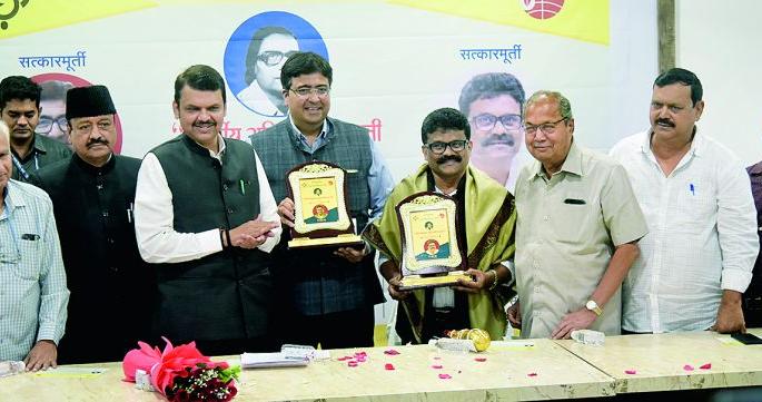 Abuse of right to information should be curbed | माहिती अधिकाराच्या दुरुपयोगावर चाप असायला हवा Abuse of right to information should be curbed | माहिती अधिकाराच्या दुरुपयोगावर चाप असायला हवा