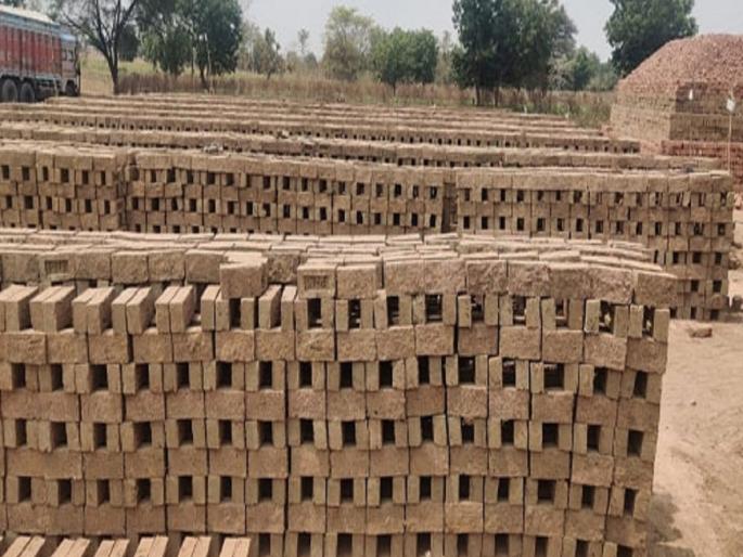 Brick industry in crisis due to Russia-Ukraine war; Construction suspended due to rising steel prices | रशिया-युक्रेन युध्दामुळे वीट उद्योग संकटात; स्टीलच्या भाववाढीने बांधकामांना स्थगिती Brick industry in crisis due to Russia-Ukraine war; Construction suspended due to rising steel prices | रशिया-युक्रेन युध्दामुळे वीट उद्योग संकटात; स्टीलच्या भाववाढीने बांधकामांना स्थगिती