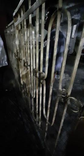 Sting operation! The 110-bed hospital locked after 10 p.m. | स्टिंग ऑपरेशन! ११० खाटांच्या रुग्णालयाला रात्री १० नंतर लागते कुलूप Sting operation! The 110-bed hospital locked after 10 p.m. | स्टिंग ऑपरेशन! ११० खाटांच्या रुग्णालयाला रात्री १० नंतर लागते कुलूप