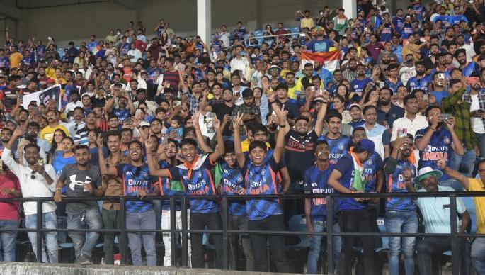 India Australia cricket match ; 'Jamtha's' 'enthusiasm' fell heavily on the fury of rain; | पावसाच्या रोषावर भारी पडला जामठ्याचा ‘जोश’ India Australia cricket match ; 'Jamtha's' 'enthusiasm' fell heavily on the fury of rain; | पावसाच्या रोषावर भारी पडला जामठ्याचा ‘जोश’
