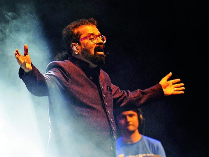 Hariharan's 'Class' and Nagpur's 'Mass', both heavy! | हरिहरनचा ‘क्लास’ अन् नागपूरचा ‘मास’, दोन्ही लई भारी! Hariharan's 'Class' and Nagpur's 'Mass', both heavy! | हरिहरनचा ‘क्लास’ अन् नागपूरचा ‘मास’, दोन्ही लई भारी!