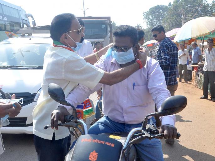 District administration should implement new policy by introspection: Sanjeev Lingwat | CoronaVirus In Sindhudurg : जिल्हा प्रशासनाने आत्मचिंतन करून नवीन धोरण राबवावे : संजीव लिंगवत District administration should implement new policy by introspection: Sanjeev Lingwat | CoronaVirus In Sindhudurg : जिल्हा प्रशासनाने आत्मचिंतन करून नवीन धोरण राबवावे : संजीव लिंगवत