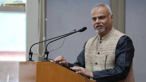 UGC guidelines bind to universities: Dr. Bhushan Patwardhan | युजीसीच्या मार्गदर्शक सूचनांचे पालन करणे सर्व विद्यापीठांना बंधनकारक : डॉ. भूषण पटवर्धन UGC guidelines bind to universities: Dr. Bhushan Patwardhan | युजीसीच्या मार्गदर्शक सूचनांचे पालन करणे सर्व विद्यापीठांना बंधनकारक : डॉ. भूषण पटवर्धन