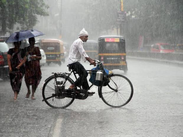 Big News: Meteorological department warns of heavy rains in Vidarbha, Marathwada after heat wave | मोठी बातमी : उष्णतेच्या लाटेनंतर विदर्भ, मराठवाड्यात वादळी पावसाचा हवामान विभागाने दिला इशारा Big News: Meteorological department warns of heavy rains in Vidarbha, Marathwada after heat wave | मोठी बातमी : उष्णतेच्या लाटेनंतर विदर्भ, मराठवाड्यात वादळी पावसाचा हवामान विभागाने दिला इशारा
