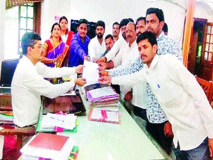  Prevent hostile protesters | वसतिगृहास विरोध करणाऱ्यांना प्रतिबंध करा