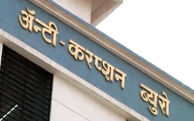 37 anonymous companies, anonymous assets worth Rs 82 crore; suspended Hanumant Nazirkar assets | ३७ बेनामी कंपन्या, ८२ कोटींची बेनामी मालमत्ता; निलंबित हनुमंत नाझीरकरचा प्रताप