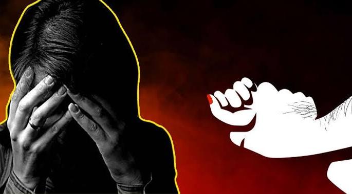 Cab driver rapes young woman in IT company; A case has been registered at Hadapsar police station | आयटी कंपनीतील तरुणीवर कॅब चालकाचा बलात्कार; हडपसर पोलीस ठाण्यात गुन्हा दाखल Cab driver rapes young woman in IT company; A case has been registered at Hadapsar police station | आयटी कंपनीतील तरुणीवर कॅब चालकाचा बलात्कार; हडपसर पोलीस ठाण्यात गुन्हा दाखल