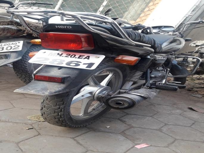 Jealousy from a pre-emptied biker attacking a biker | पूर्ववैमनस्यातून दुचाकीस्वारावर चाकुने हल्ला करणारा जेरबंद  Jealousy from a pre-emptied biker attacking a biker | पूर्ववैमनस्यातून दुचाकीस्वारावर चाकुने हल्ला करणारा जेरबंद