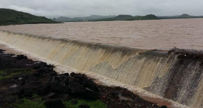 Latipada dam 'overflow' | लाटीपाडा धरण ‘ओव्हरफ्लो’ Latipada dam 'overflow' | लाटीपाडा धरण ‘ओव्हरफ्लो’