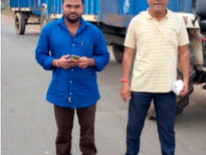 Tehsildar of Shirpur chases Cinestyle in private vehicle and seizes two sand tractors | शिरपुरच्या तहसीलदारांनी सिनेस्टाईलने खाजगी वाहनातून पाठलाग करुन पकडले वाळूचे दोन ट्रॅक्टर Tehsildar of Shirpur chases Cinestyle in private vehicle and seizes two sand tractors | शिरपुरच्या तहसीलदारांनी सिनेस्टाईलने खाजगी वाहनातून पाठलाग करुन पकडले वाळूचे दोन ट्रॅक्टर