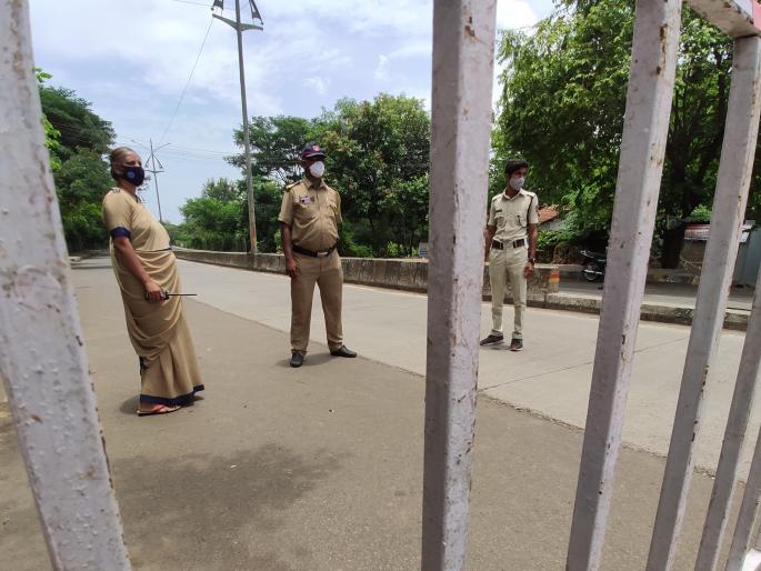 Lockdown in the district will be relaxed | CoronaVirus In Kolhapur : जिल्ह्यात लॉकडाऊन शिथील होणार Lockdown in the district will be relaxed | CoronaVirus In Kolhapur : जिल्ह्यात लॉकडाऊन शिथील होणार