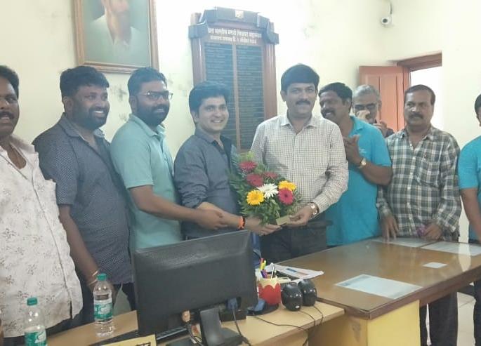 Sushant Shelar won the franchise in the film corporation | अखिल भारतीय मराठी चित्रपट महामंडळाच्या फेरमतमोजणीत सुशांत शेलार विजयी Sushant Shelar won the franchise in the film corporation | अखिल भारतीय मराठी चित्रपट महामंडळाच्या फेरमतमोजणीत सुशांत शेलार विजयी