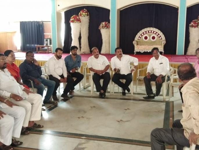 The resolve to celebrate this year's Ganeshotsav with simplicity; 1st meeting of youth boards | यंदाचा गणेशोत्सव साधेपणाने साजरा करण्याचा संकल्प; तरुण मंडळांची २३ ला बैठक The resolve to celebrate this year's Ganeshotsav with simplicity; 1st meeting of youth boards | यंदाचा गणेशोत्सव साधेपणाने साजरा करण्याचा संकल्प; तरुण मंडळांची २३ ला बैठक