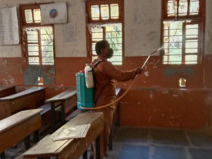 corona virus: Ten teachers, staff infected in Phaltan taluka | corona virus : फलटण तालुक्यात दहा शिक्षक, कर्मचारी बाधित corona virus: Ten teachers, staff infected in Phaltan taluka | corona virus : फलटण तालुक्यात दहा शिक्षक, कर्मचारी बाधित