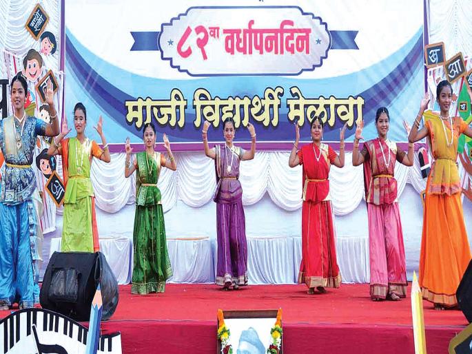 'Send children, grandchildren to Marathi school' | ‘मुले, नातू-नात यांना मराठी शाळेत पाठवा’ 'Send children, grandchildren to Marathi school' | ‘मुले, नातू-नात यांना मराठी शाळेत पाठवा’