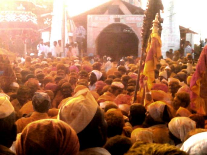 Good day will arrive, Pokhrapur pilgrimage speech | बळीराजाला चांगले दिवस येणार, पोखरापूर यात्रेतील भाकणूक