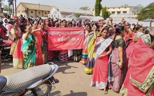 'Non-cooperation' from Anganwadi | अंगणवाडीसेविकांचा आजपासून ‘असहकार’ 'Non-cooperation' from Anganwadi | अंगणवाडीसेविकांचा आजपासून ‘असहकार’