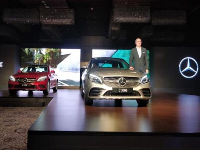 2018 Mercedes Benz C-class facelift launched in India, Here are the price and details | New Mercedes Benz: मर्सिडीज बेन्जची आलिशान सी-क्लास कार लॉन्च, जाणून घ्या किंमत आणि खासियत! 2018 Mercedes Benz C-class facelift launched in India, Here are the price and details | New Mercedes Benz: मर्सिडीज बेन्जची आलिशान सी-क्लास कार लॉन्च, जाणून घ्या किंमत आणि खासियत!