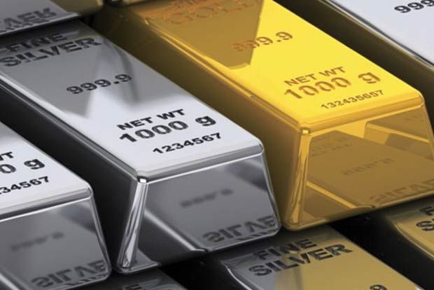 Gold rises by Rs 1,400 and silver by Rs 5,800 in five days | पाच दिवसात सोने १,४०० तर चांदीत ५,८०० रुपयांची वाढ! Gold rises by Rs 1,400 and silver by Rs 5,800 in five days | पाच दिवसात सोने १,४०० तर चांदीत ५,८०० रुपयांची वाढ!