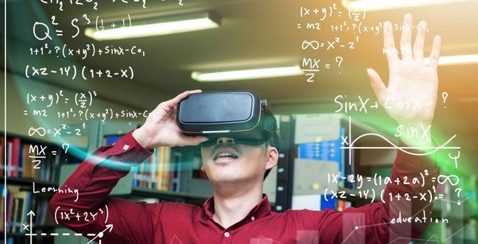 Signs of change in the higher education system in the post-Corona period; 40% of the courses are online | कोरोनानंतरच्या काळात उच्च शिक्षणव्यवस्था बदलण्याचे संकेत; ४० टक्के अभ्यासक्रम ऑनलाईन Signs of change in the higher education system in the post-Corona period; 40% of the courses are online | कोरोनानंतरच्या काळात उच्च शिक्षणव्यवस्था बदलण्याचे संकेत; ४० टक्के अभ्यासक्रम ऑनलाईन
