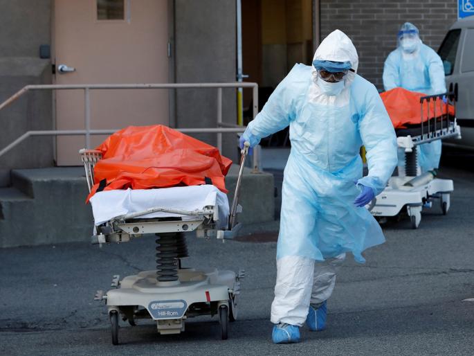 15 countries, including India, at risk of outbreak | लॉकडाउन हटविल्यामुळे भारतासह १५ देशांना रुग्णवाढीचा धोका