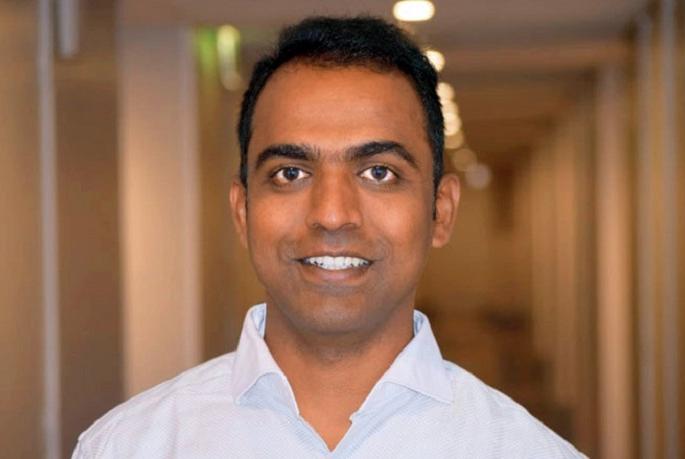 What did you do for school; Global Teacher Disley Guruji's question of education officials | शाळेसाठी तुम्ही काय केलं; ग्लोबल टिचर डिसले गुरूजींना शिक्षणाधिकाऱ्यांचा सवाल What did you do for school; Global Teacher Disley Guruji's question of education officials | शाळेसाठी तुम्ही काय केलं; ग्लोबल टिचर डिसले गुरूजींना शिक्षणाधिकाऱ्यांचा सवाल