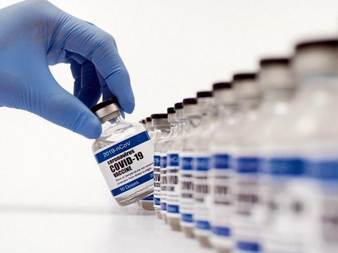 The third phase of the Covishield vaccine begins soon | कोविशिल्ड लसीच्या तिसऱ्या टप्प्याला लवकरच सुरुवात The third phase of the Covishield vaccine begins soon | कोविशिल्ड लसीच्या तिसऱ्या टप्प्याला लवकरच सुरुवात