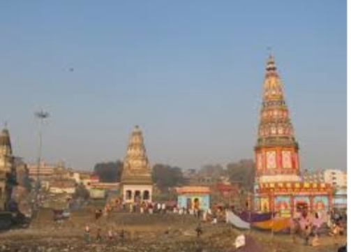 Corona infection on the rise in Panduranga; New 7 corona positive patients | पांडुरंगाच्या पंढरीत वाढतोय कोरोनाचा संसर्ग; नवे ७ कोरोना पॉझिटिव्ह रुग्ण Corona infection on the rise in Panduranga; New 7 corona positive patients | पांडुरंगाच्या पंढरीत वाढतोय कोरोनाचा संसर्ग; नवे ७ कोरोना पॉझिटिव्ह रुग्ण