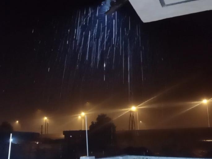 Heavy unseasonal rain with thunderstorm at Yavatmal | यवतमाळ येथे वीजेच्या कडकडाटसह जोरदार अवकाळी पाऊस