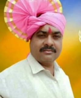 Co-teacher commits suicide in Karmala due to financial fraud | आर्थिक फसवणूक झाल्याने नैराश्यातून करमाळयात सहशिक्षकाची आत्महत्या