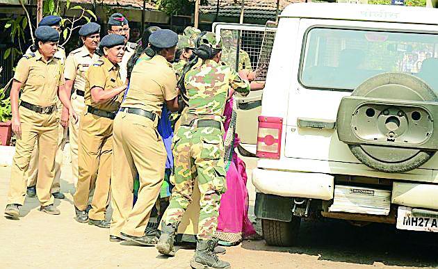 Women's doctor again in SP's office | महिला डॉक्टर पुन्हा एसपी कार्यालयात