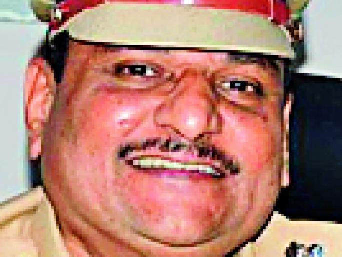 Will the police commissioner pay attention to the criminals on the basis of encroachment? | गुन्हेगारांना अतिक्रमणाचा आधार पोलीस आयुक्त लक्ष देतील का? Will the police commissioner pay attention to the criminals on the basis of encroachment? | गुन्हेगारांना अतिक्रमणाचा आधार पोलीस आयुक्त लक्ष देतील का?