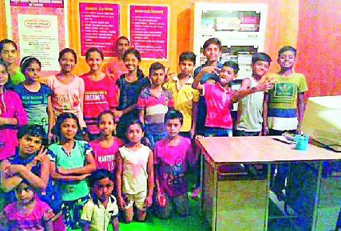 It was through the participation of the children at Asara | आसरा येथे बालकांच्या सहभागातून साकारली वाचन समृद्धी It was through the participation of the children at Asara | आसरा येथे बालकांच्या सहभागातून साकारली वाचन समृद्धी