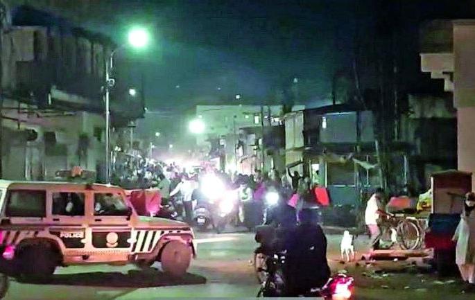 Seven deaths from corona, 727 positive | कोरोनाचे सात मृत्यू, 727 पॉझिटिव्ह Seven deaths from corona, 727 positive | कोरोनाचे सात मृत्यू, 727 पॉझिटिव्ह