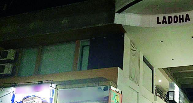 PNB scam: Amravati's businessman is stuck | पीएनबी घोटाळा : अमरावतीचा व्यापारी अडकला PNB scam: Amravati's businessman is stuck | पीएनबी घोटाळा : अमरावतीचा व्यापारी अडकला