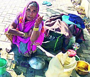 'She' waiting for justice to suffer the loss of her family | कुटुंब गमावल्याचे दु:ख घेऊन ‘ती’ न्यायाच्या प्रतीक्षेत 'She' waiting for justice to suffer the loss of her family | कुटुंब गमावल्याचे दु:ख घेऊन ‘ती’ न्यायाच्या प्रतीक्षेत