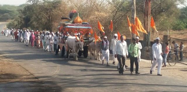 In the Belgaum area, there was a call for the yatra of Nivittinath in Trimbakeshwar | बेलगाव कुºहे येथे त्र्यंबकेश्वर येथील निवत्तीनाथांच्या यात्रेसाठी दिंड्यांची मांदियाळी दाखल