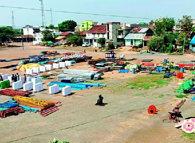 The famous Ghoda Yatra at Adyal, canceled | अड्याळ येथील प्रसिद्ध घोडायात्रा रद्द The famous Ghoda Yatra at Adyal, canceled | अड्याळ येथील प्रसिद्ध घोडायात्रा रद्द