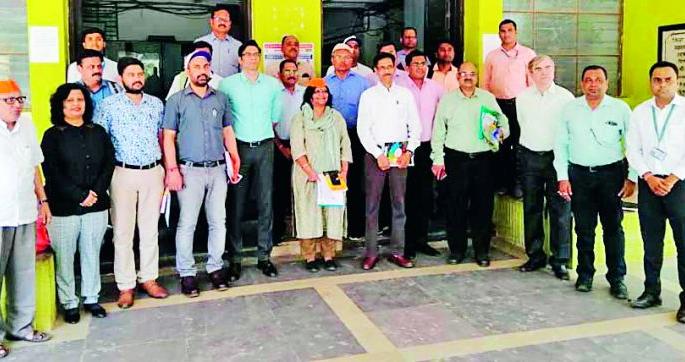 Madhya Pradesh Panchayat Raj Directorate Group Practice Tour | मध्य प्रदेश पंचायत राज संचालनालय चमूचा अभ्यास दौरा Madhya Pradesh Panchayat Raj Directorate Group Practice Tour | मध्य प्रदेश पंचायत राज संचालनालय चमूचा अभ्यास दौरा