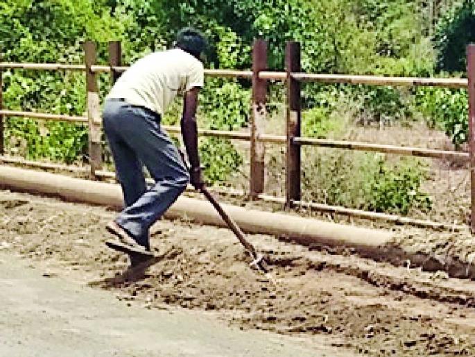 Wake up to the administration after the accident | अपघातानंतर प्रशासनाला जाग