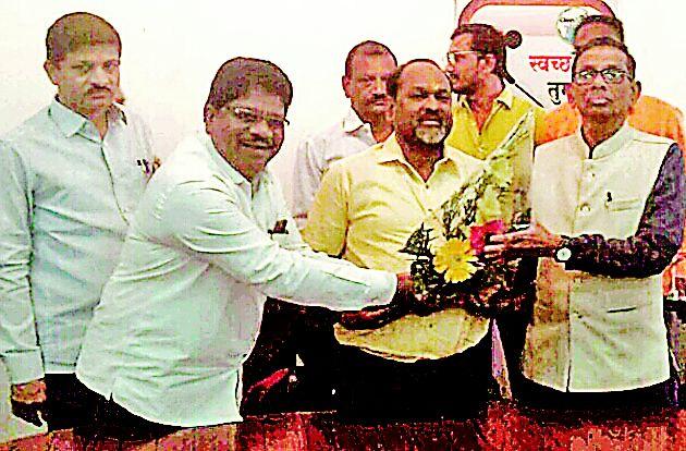 Keep politics away from development | विकासकामात राजकारण दूर ठेवा Keep politics away from development | विकासकामात राजकारण दूर ठेवा