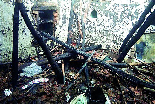  Fire in the night of Lakshmi Pooja | लक्ष्मीपूजनाच्या रात्री आगीचे तांडव