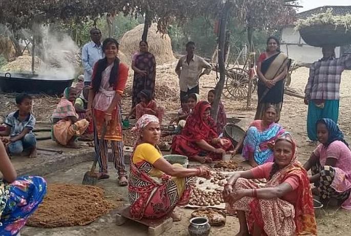 The journey from jaggery production to self-reliance | गूळ निर्मितीतून आत्मनिर्भरतेकडे वाटचाल
