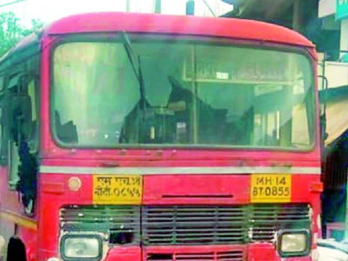 Passenger headaches on the Pawani-Bhandara route | पवनी-भंडारा मार्गावर प्रवाशांची डोकेदुखी Passenger headaches on the Pawani-Bhandara route | पवनी-भंडारा मार्गावर प्रवाशांची डोकेदुखी