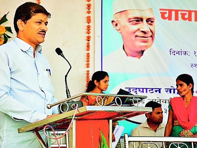 Everyone should make the orphan's name | प्रत्येकांनी अनाथांचे नाथ बनावे Everyone should make the orphan's name | प्रत्येकांनी अनाथांचे नाथ बनावे